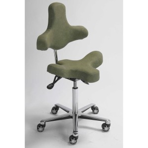 PUZZLE : fauteuil et assis debout