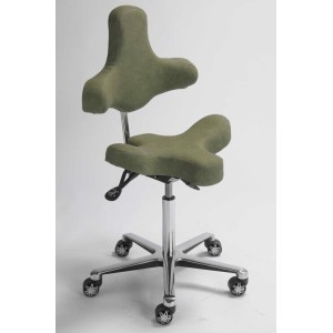 PUZZLE : fauteuil et assis debout