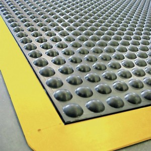 Tapis anti-fatigue autoplombant MBY83 - 01